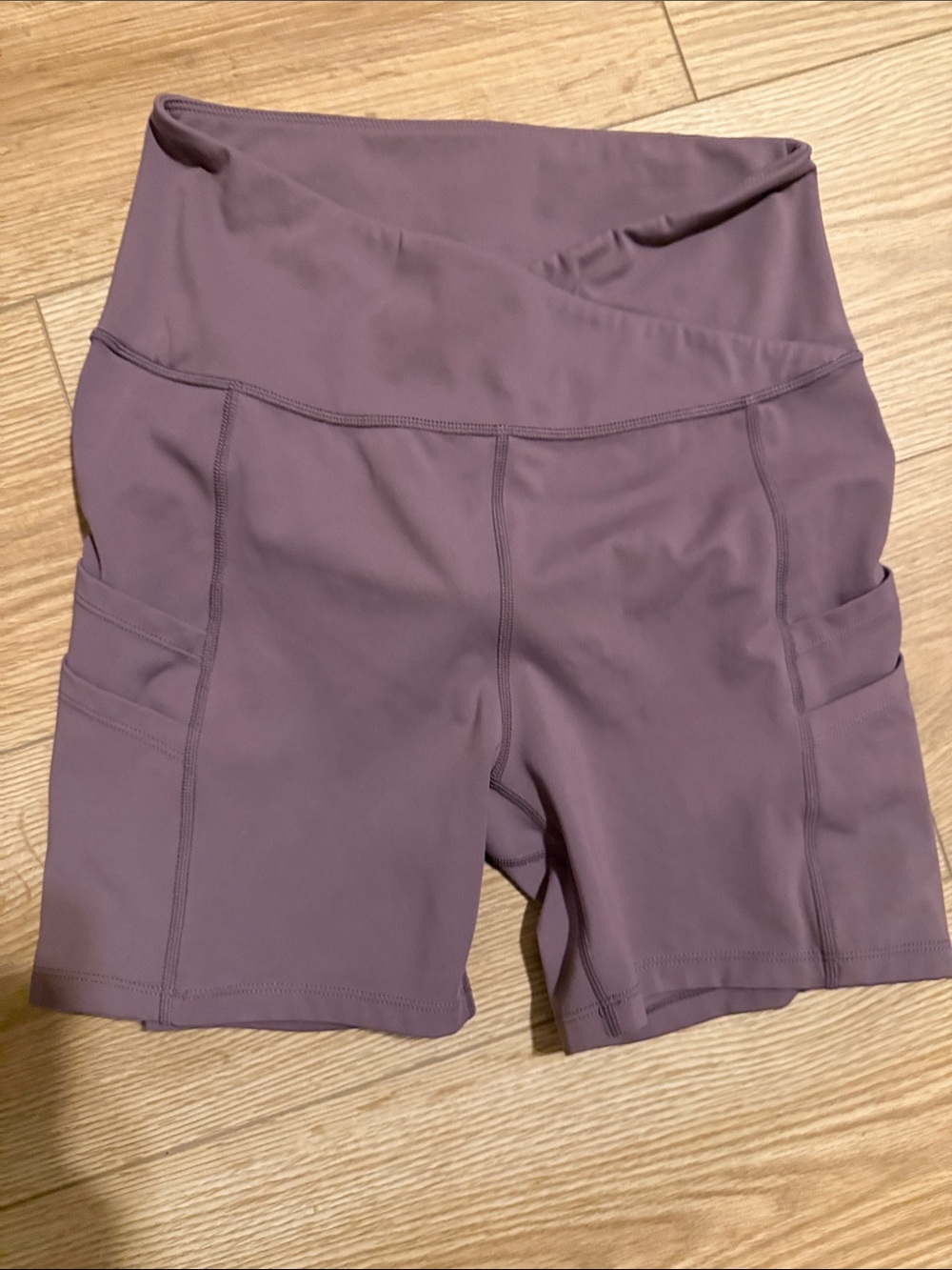 High-Waist Pocket Active Shorts - Mauve